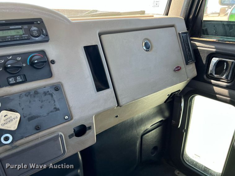 image for item DQ2146 2008 Peterbilt 335  truck cab and chassis