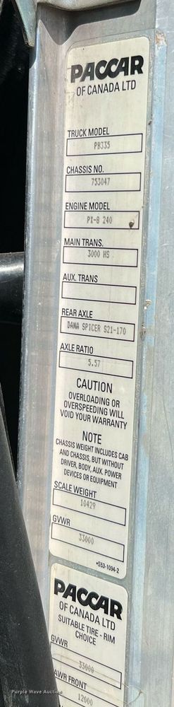 image for item DQ2146 2008 Peterbilt 335  truck cab and chassis