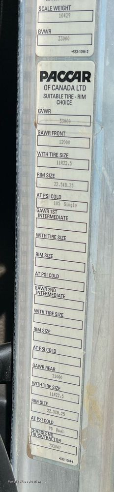 image for item DQ2146 2008 Peterbilt 335  truck cab and chassis