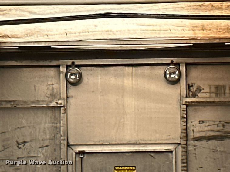 image for item DQ7336 1998 Transcraft  side curtain trailer