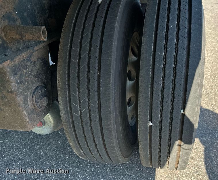 image for item DQ7336 1998 Transcraft  side curtain trailer