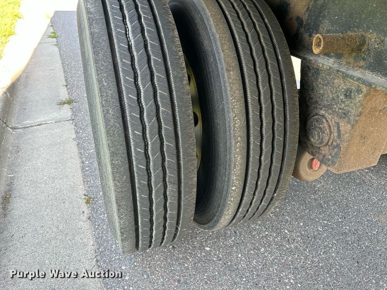 image for item DQ7336 1998 Transcraft  side curtain trailer