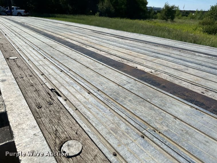 image for item DQ7337 1997 Transcraft Eagle W2  flatbed trailer