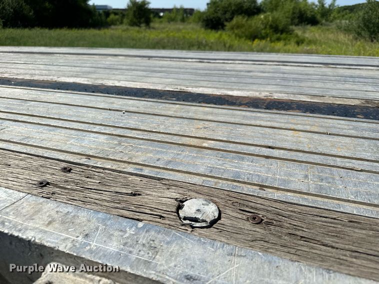 image for item DQ7337 1997 Transcraft Eagle W2  flatbed trailer