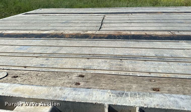 image for item DQ7337 1997 Transcraft Eagle W2  flatbed trailer