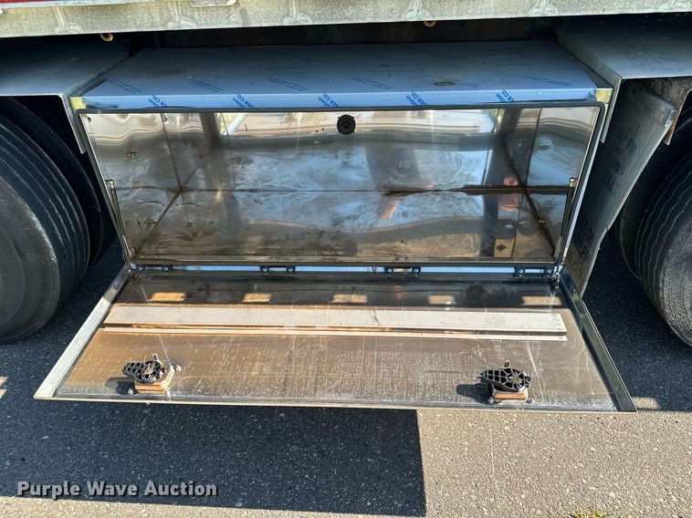 image for item DQ7337 1997 Transcraft Eagle W2  flatbed trailer