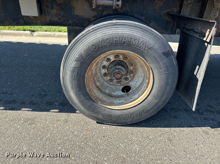 image for item DQ7337 1997 Transcraft Eagle W2  flatbed trailer