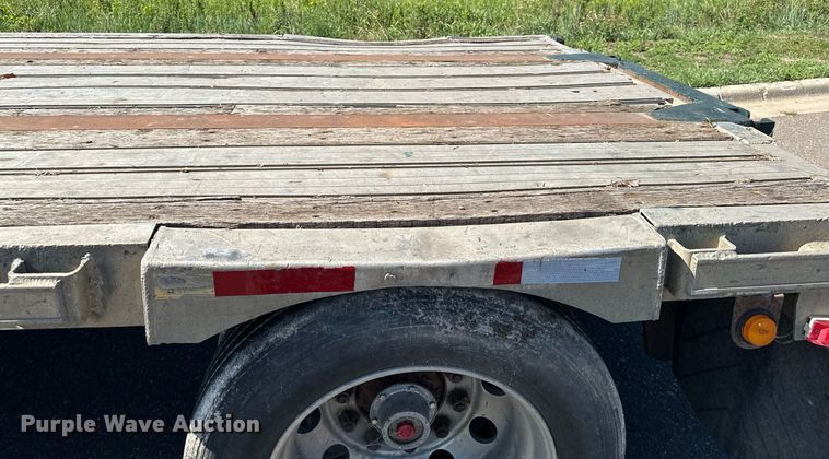 image for item DQ7338 2004 Transcraft D Eagle W2  drop deck trailer