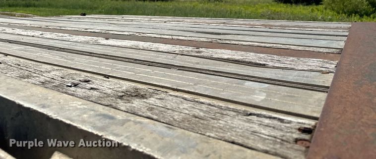 image for item DQ7338 2004 Transcraft D Eagle W2  drop deck trailer