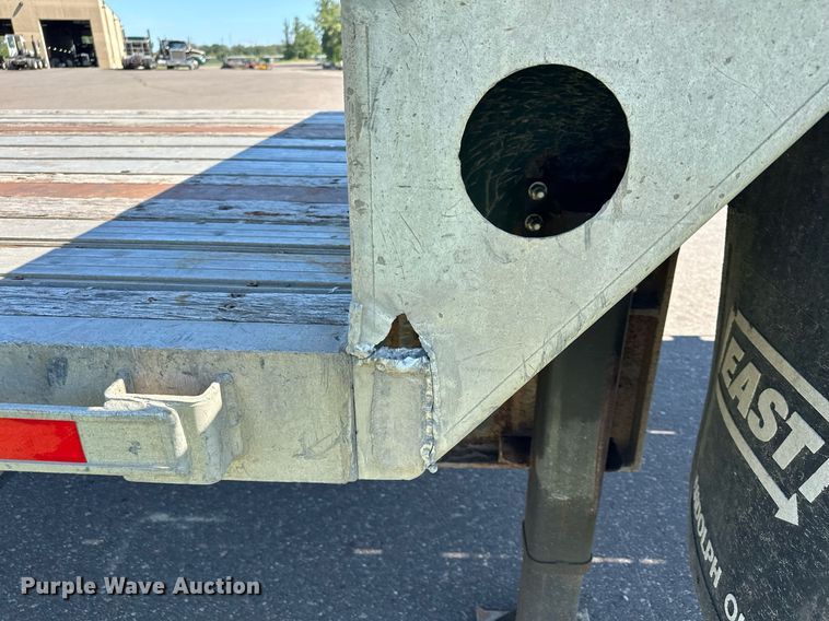 image for item DQ7338 2004 Transcraft D Eagle W2  drop deck trailer