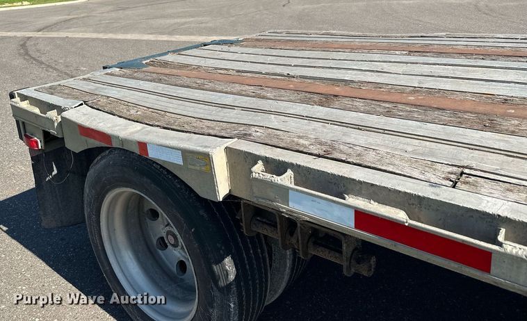 image for item DQ7338 2004 Transcraft D Eagle W2  drop deck trailer