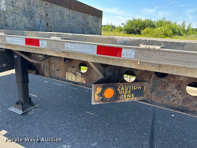 image for item DQ7338 2004 Transcraft D Eagle W2  drop deck trailer