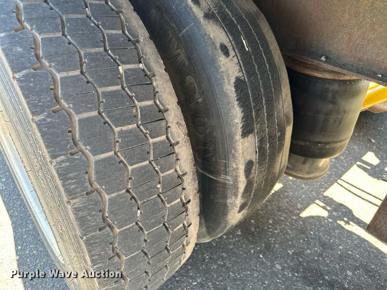 image for item DQ7339 1993 Talbert  lowboy equipment trailer