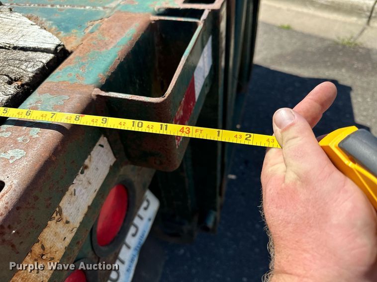 image for item DQ7340 1988 Transcraft  flatbed trailer