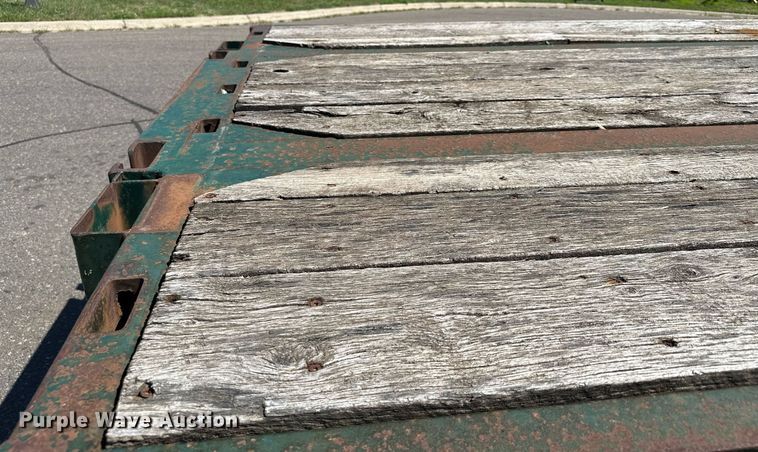 image for item DQ7340 1988 Transcraft  flatbed trailer