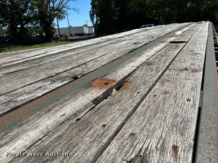 image for item DQ7340 1988 Transcraft  flatbed trailer