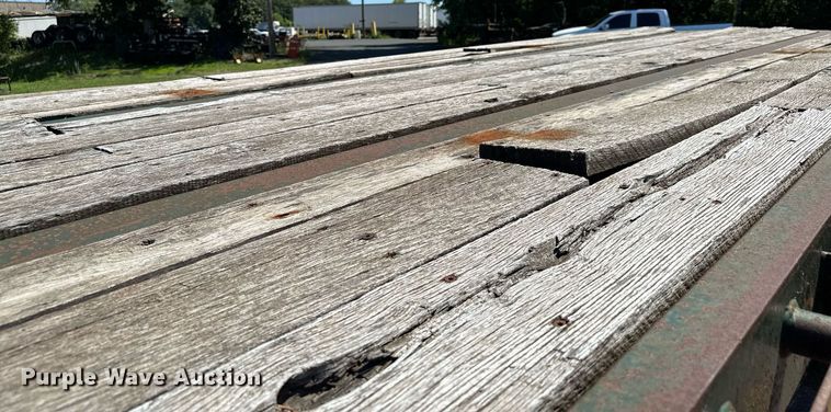 image for item DQ7340 1988 Transcraft  flatbed trailer