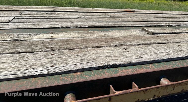 image for item DQ7340 1988 Transcraft  flatbed trailer