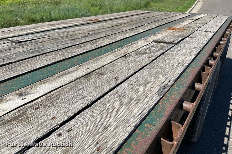 image for item DQ7340 1988 Transcraft  flatbed trailer