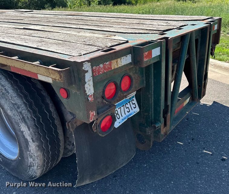 image for item DQ7340 1988 Transcraft  flatbed trailer