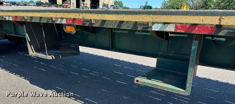 image for item DQ7340 1988 Transcraft  flatbed trailer