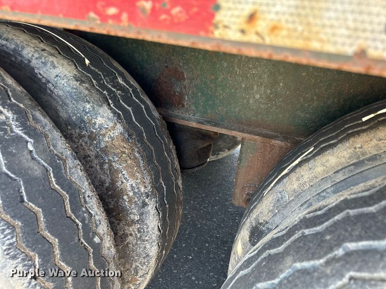 image for item DQ7340 1988 Transcraft  flatbed trailer