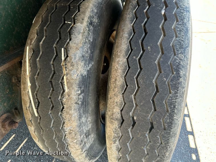 image for item DQ7340 1988 Transcraft  flatbed trailer