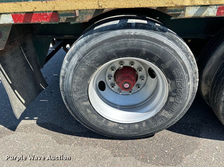 image for item DQ7340 1988 Transcraft  flatbed trailer