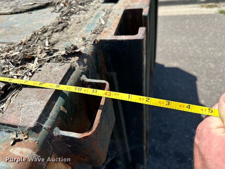 image for item DQ7341 1996 Talbert  flatbed trailer