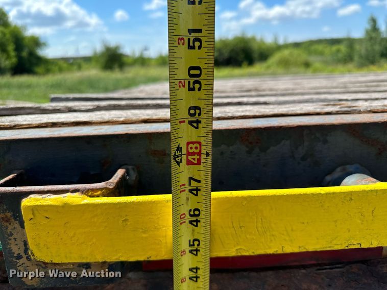 image for item DQ7341 1996 Talbert  flatbed trailer