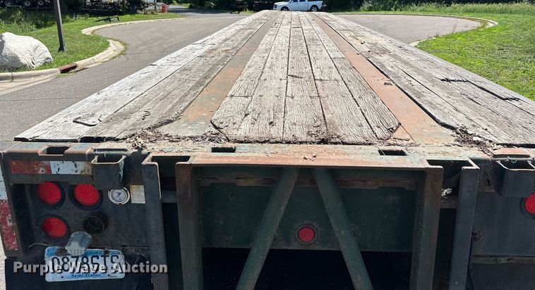 image for item DQ7341 1996 Talbert  flatbed trailer
