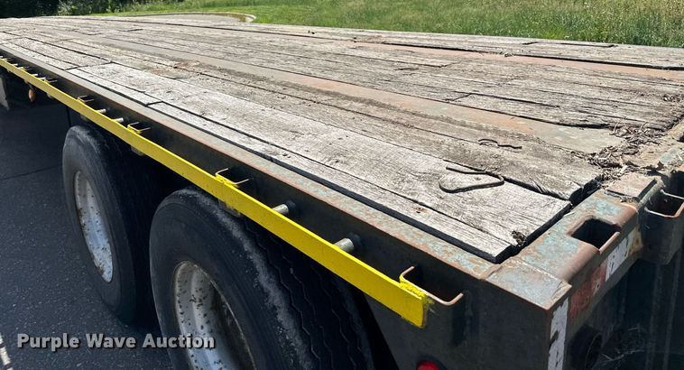 image for item DQ7341 1996 Talbert  flatbed trailer