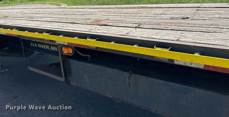 image for item DQ7341 1996 Talbert  flatbed trailer