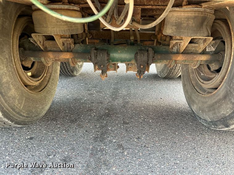 image for item DQ7341 1996 Talbert  flatbed trailer