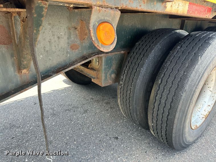 image for item DQ7341 1996 Talbert  flatbed trailer