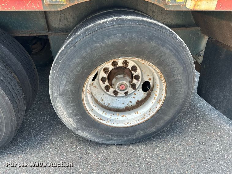 image for item DQ7341 1996 Talbert  flatbed trailer