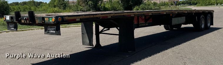 image for item DQ7342 1995 Talbert  flatbed trailer