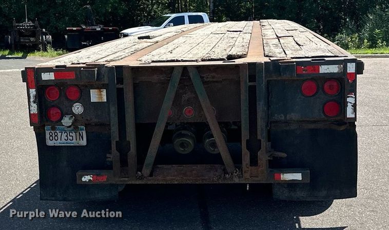 image for item DQ7342 1995 Talbert  flatbed trailer