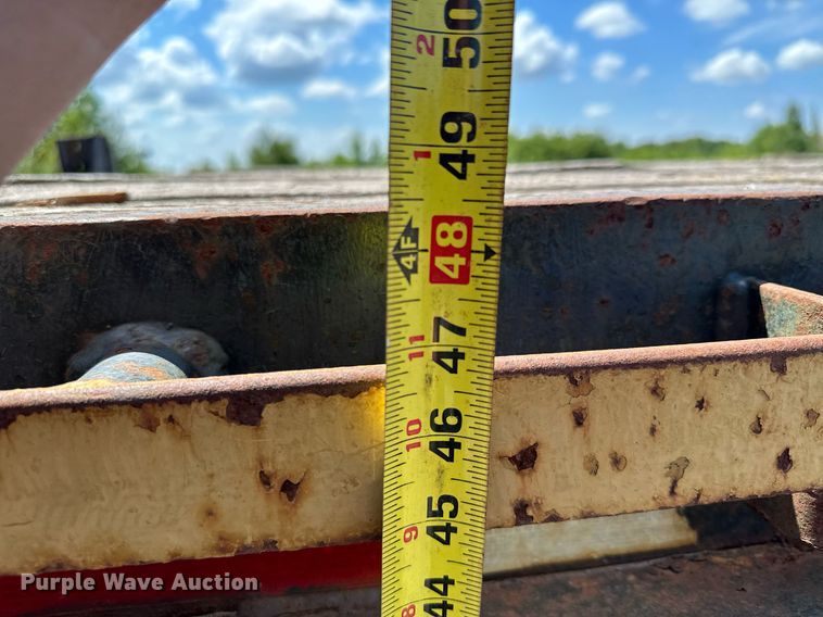 image for item DQ7342 1995 Talbert  flatbed trailer