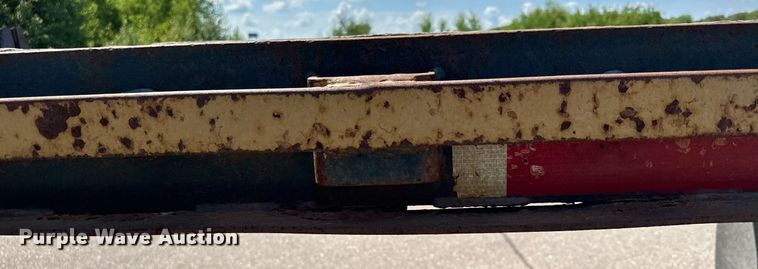 image for item DQ7342 1995 Talbert  flatbed trailer