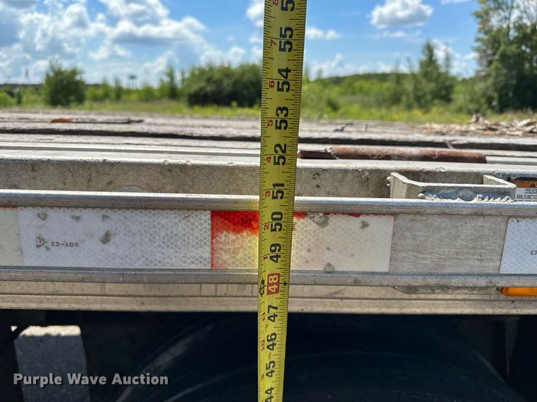 image for item DQ7343 2004 Great Dane  flatbed trailer