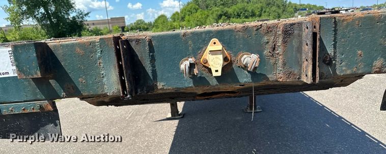 image for item DQ7343 2004 Great Dane  flatbed trailer