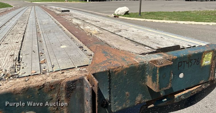 image for item DQ7343 2004 Great Dane  flatbed trailer