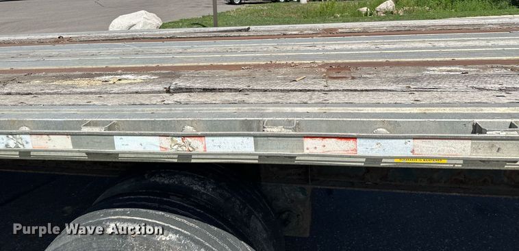 image for item DQ7343 2004 Great Dane  flatbed trailer