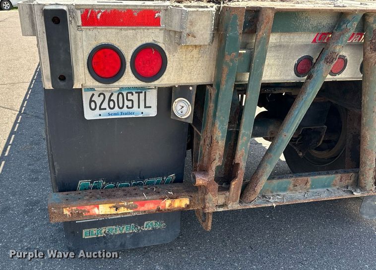 image for item DQ7343 2004 Great Dane  flatbed trailer