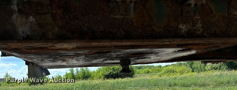 image for item DQ7343 2004 Great Dane  flatbed trailer