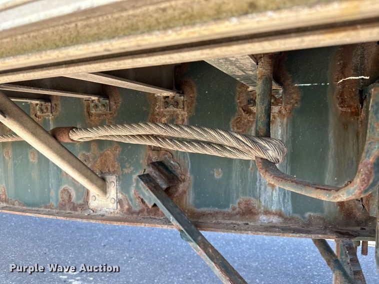 image for item DQ7343 2004 Great Dane  flatbed trailer