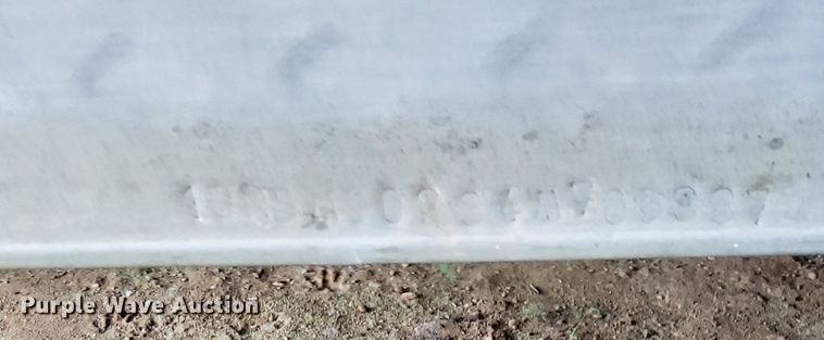 image for item DQ7343 2004 Great Dane  flatbed trailer