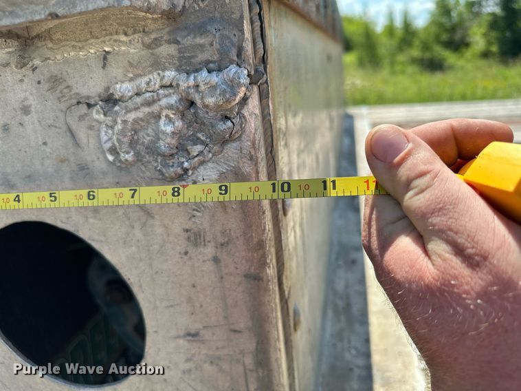 image for item DQ7344 2004 Transcraft  drop deck trailer