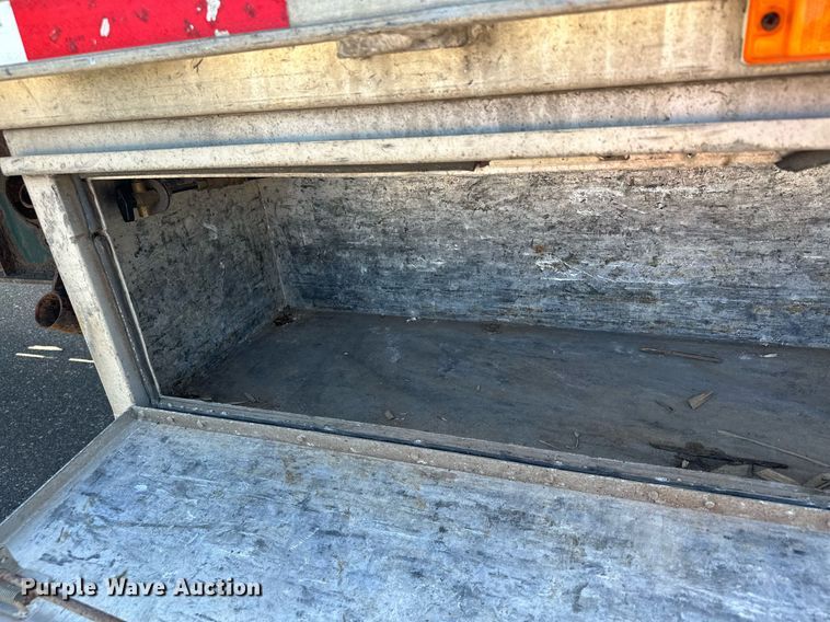 image for item DQ7344 2004 Transcraft  drop deck trailer